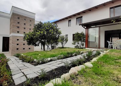 DISEÑO Y CONSTRUCCION RESIDENCIA VALAREZO EN TUMBACO CASA HUEPEDES 3