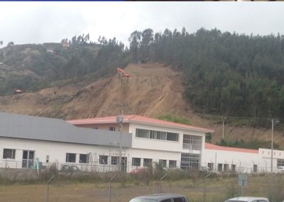 Arquitectura hospitalaria de Unidad Renal en Cuenca Ecuador